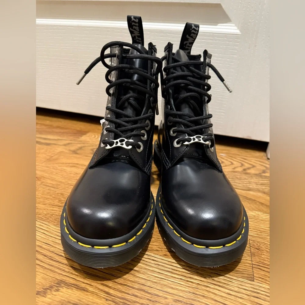 NEW Dr. Martens Black Combat Boots Sz 7M/8W